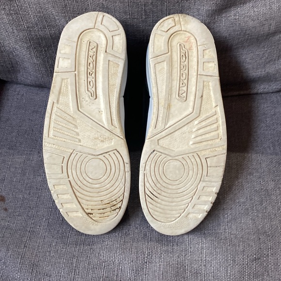 Jordan 3 Cyber Monday Men’s Size 8 - Picture 6 of 6